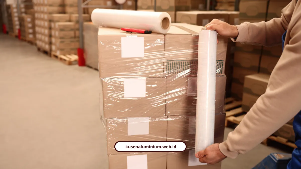 Proteksi dan Pengepakan Kusen Aluminium untuk Pengiriman Jarak Jauh